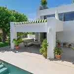 El Jabeque By Aguilarent Willa *