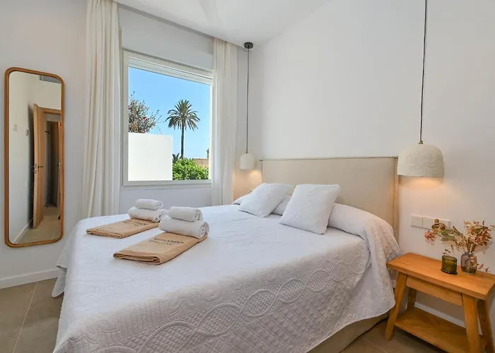 El Jabeque By Aguilarent