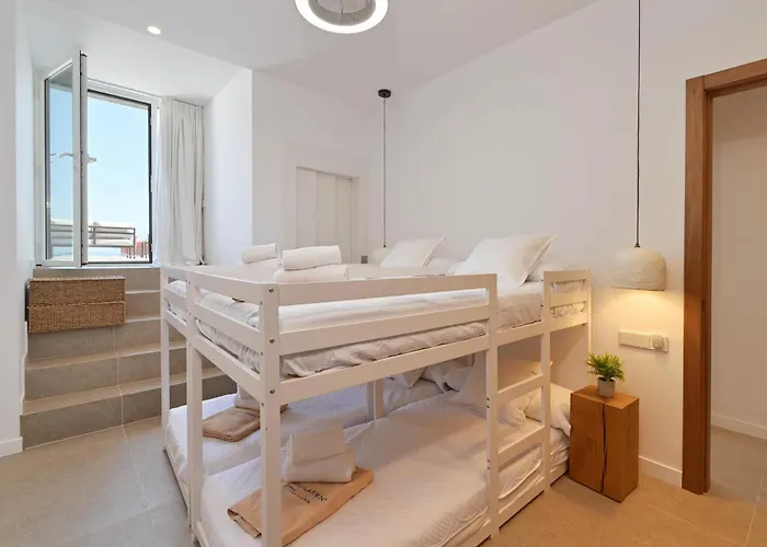 El Jabeque By Aguilarent